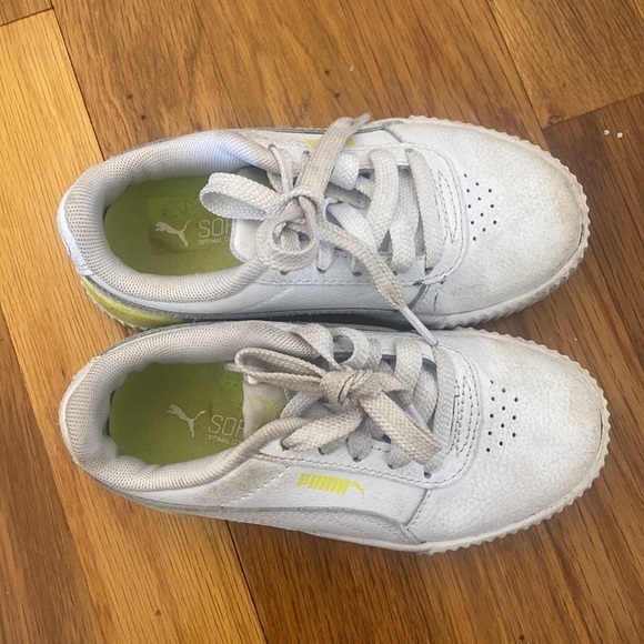 Puma Children’s White Sneakers Size 10 - Picture 2 of 8